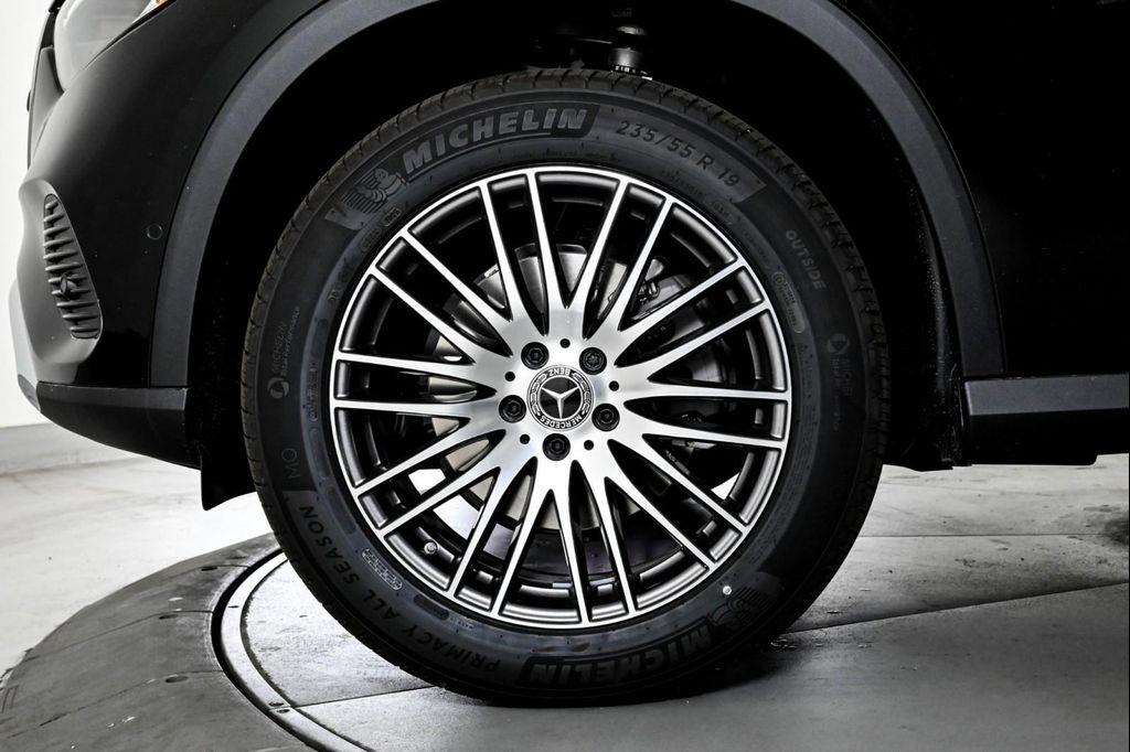 new 2026 Mercedes-Benz GLC 300 car, priced at $59,475