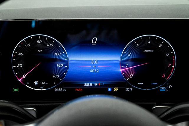 used 2025 Mercedes-Benz GLB 250 car