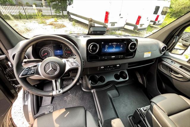 new 2025 Mercedes-Benz Sprinter 2500 car, priced at $59,633
