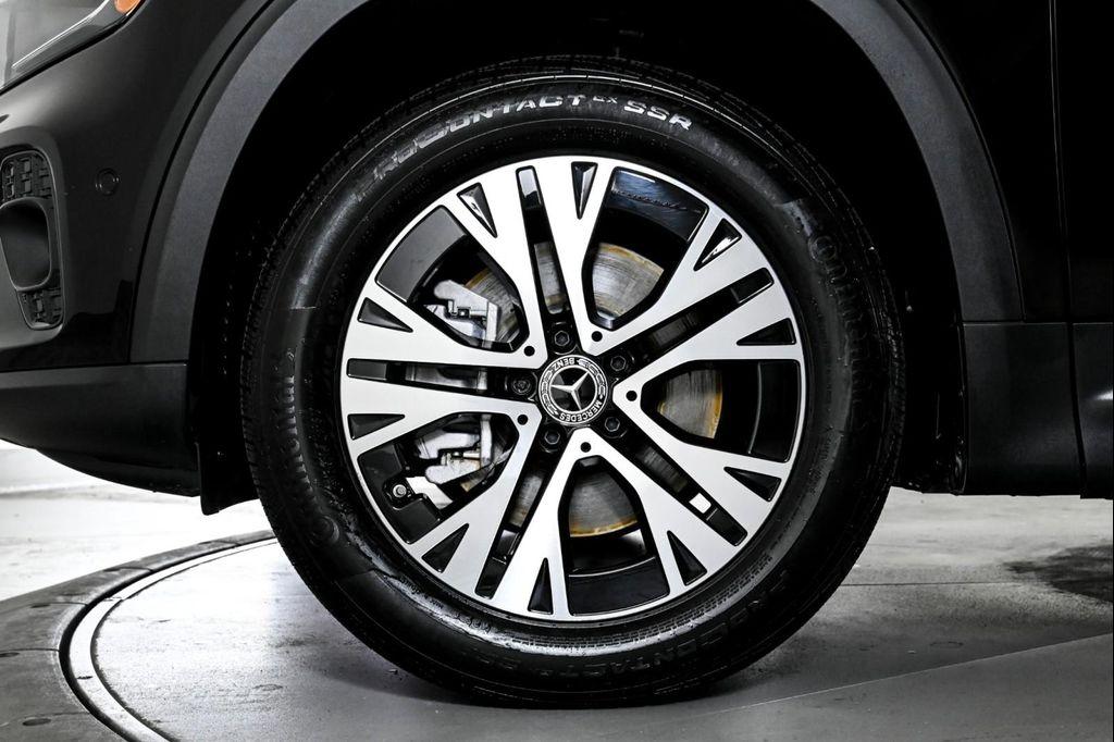 used 2025 Mercedes-Benz GLB 250 car, priced at $42,994