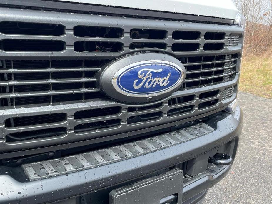 new 2024 Ford F-350 car, priced at $55,065