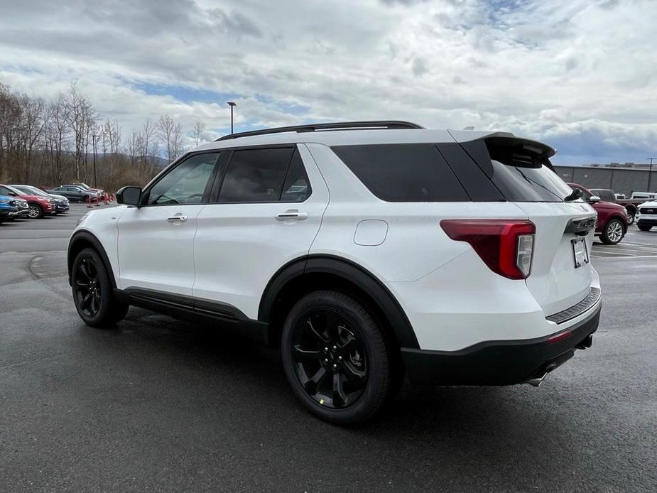 new 2024 Ford Explorer car, priced at $52,010