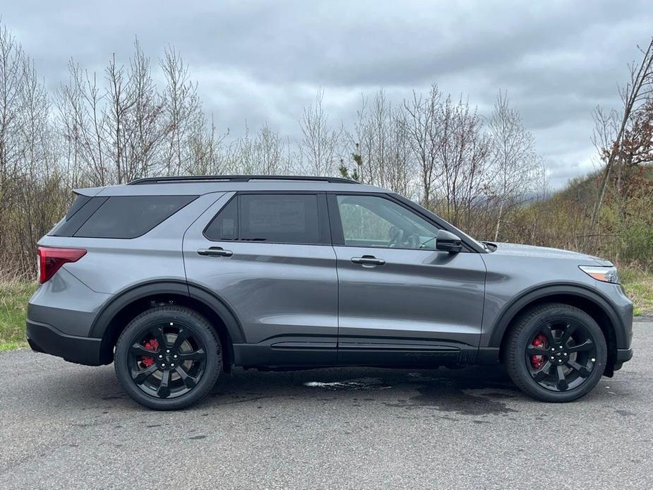 new 2024 Ford Explorer car, priced at $61,705