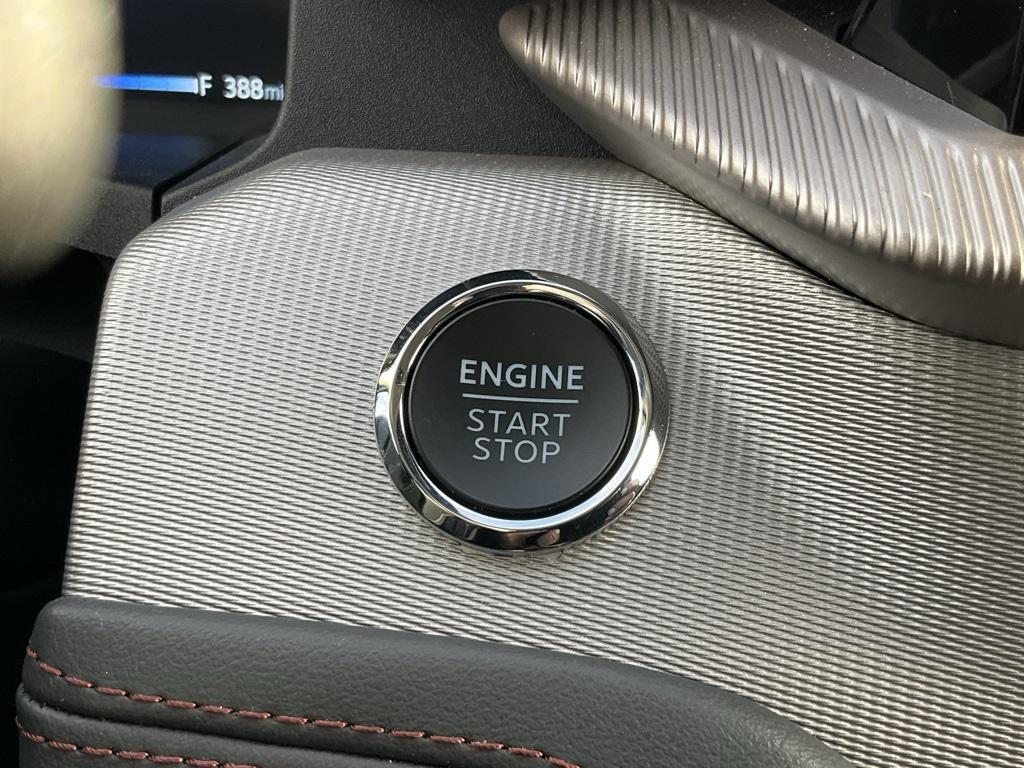 new 2025 Ford Explorer car, priced at $46,782