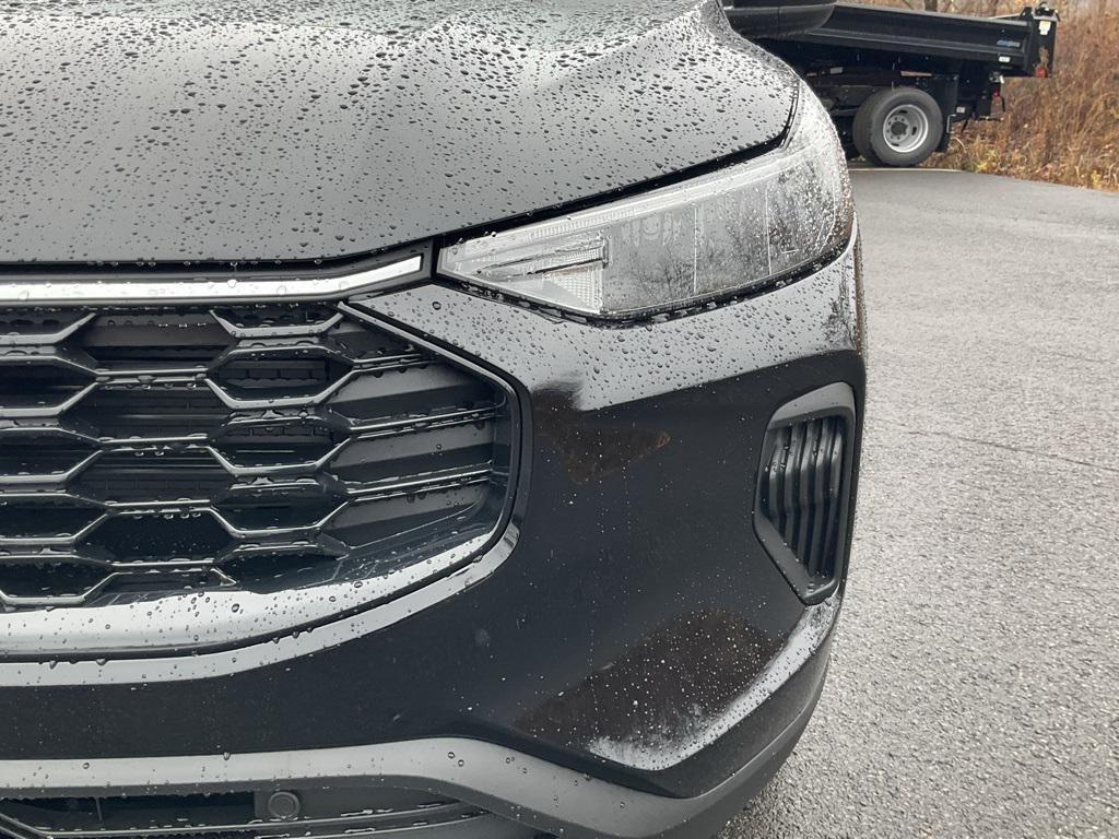 new 2025 Ford Escape car, priced at $29,975