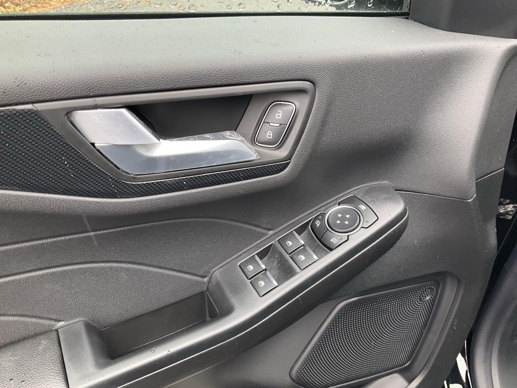 new 2025 Ford Escape car, priced at $29,975