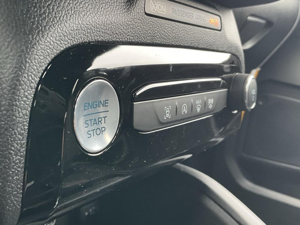 new 2025 Ford Escape car, priced at $29,975