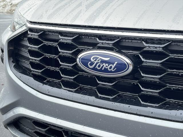 new 2024 Ford Escape car, priced at $30,000