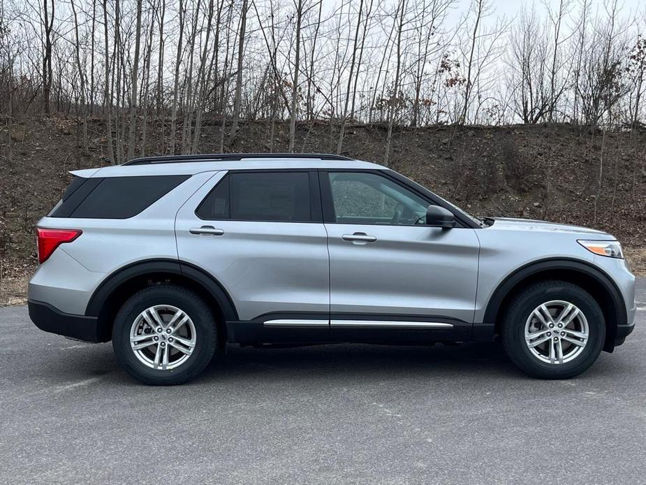 new 2024 Ford Explorer car, priced at $42,050