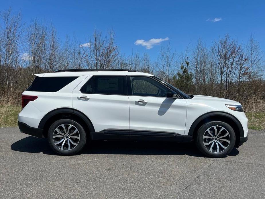 new 2024 Ford Explorer car, priced at $52,230