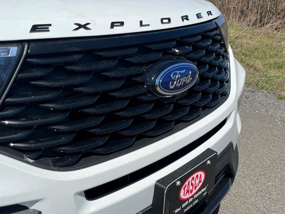 new 2024 Ford Explorer car, priced at $52,230