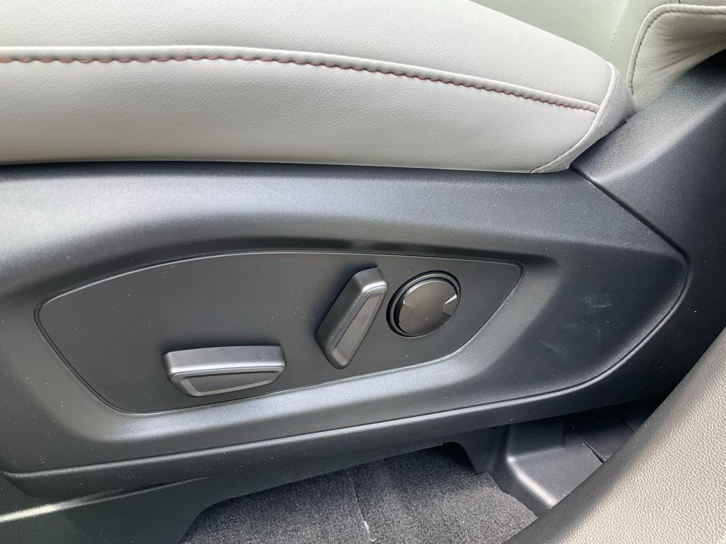 new 2025 Ford Explorer car, priced at $46,218