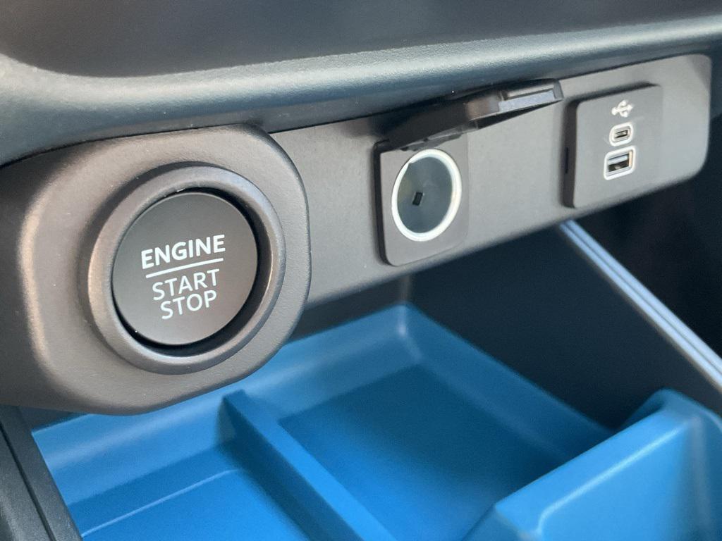 new 2025 Ford Maverick car, priced at $34,996