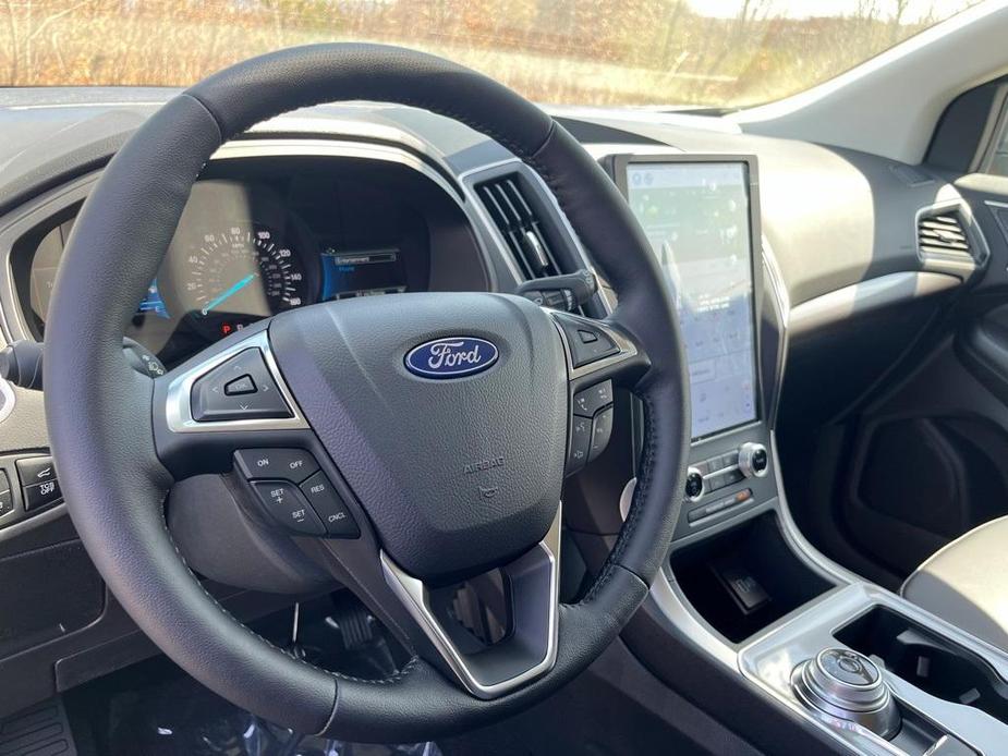 new 2024 Ford Edge car, priced at $43,955