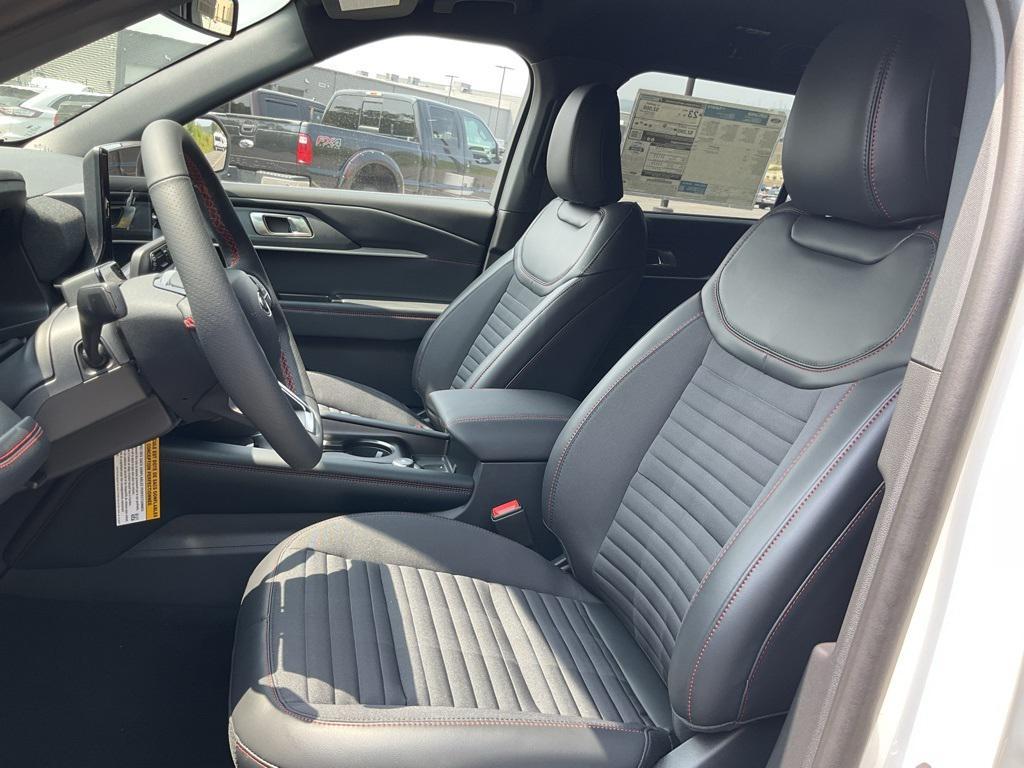 new 2025 Ford Explorer car, priced at $49,433