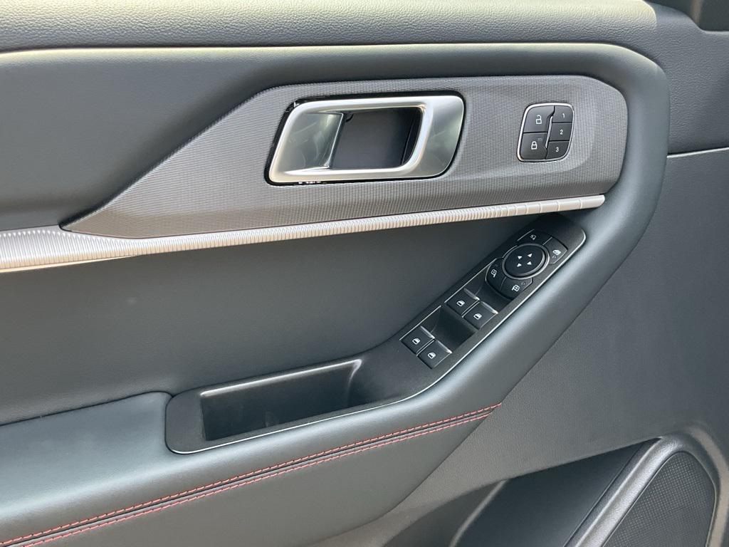 new 2025 Ford Explorer car, priced at $49,433