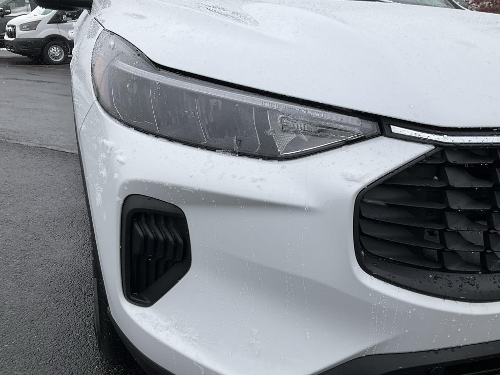 used 2025 Ford Escape car, priced at $28,975