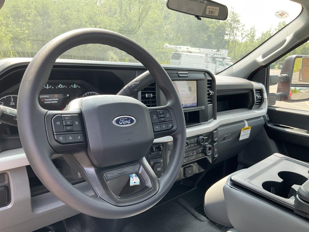 new 2025 Ford F-350 car, priced at $58,020