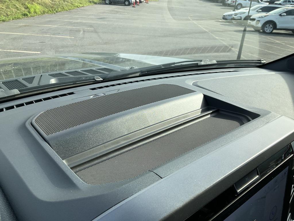 new 2025 Ford F-150 car, priced at $60,813