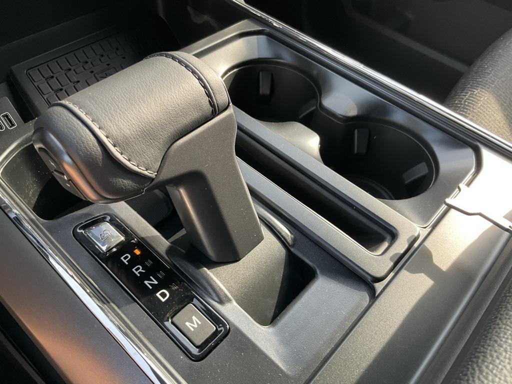 new 2025 Ford F-150 car, priced at $60,813