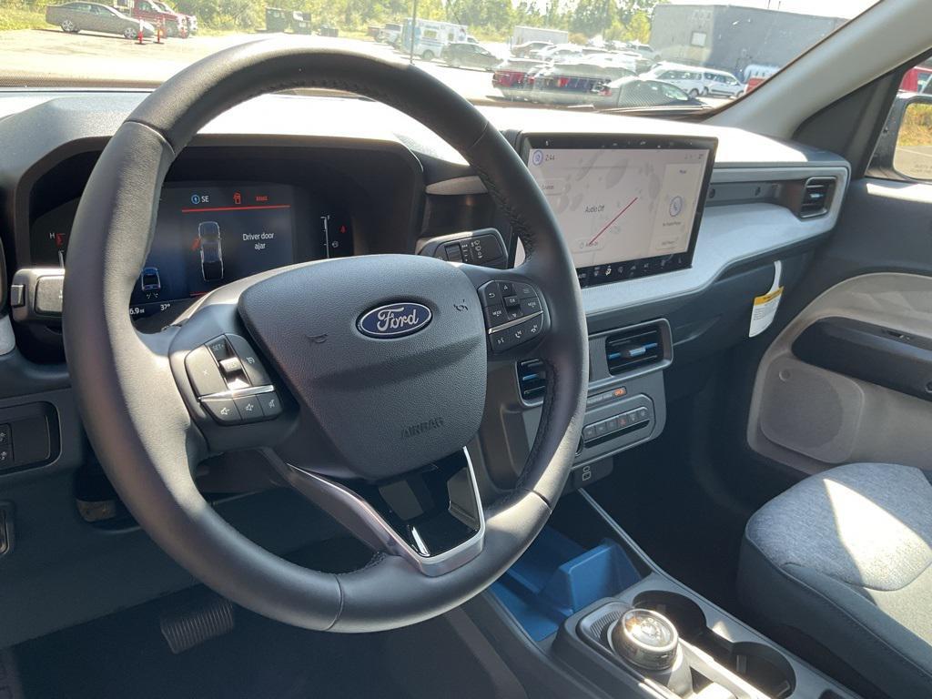 new 2025 Ford Maverick car, priced at $35,582