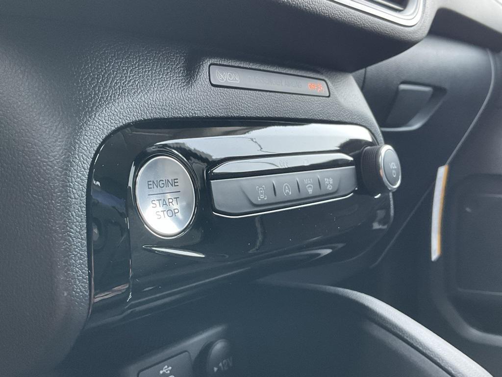 new 2025 Ford Escape car, priced at $30,047