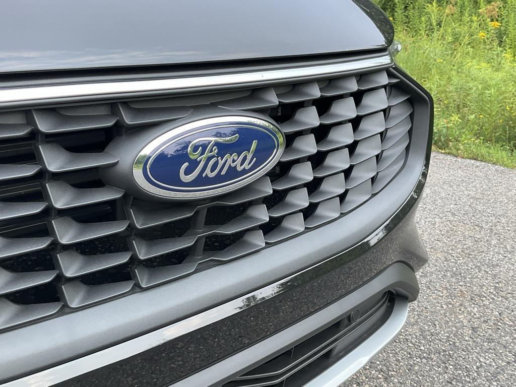 new 2025 Ford Escape car, priced at $30,047
