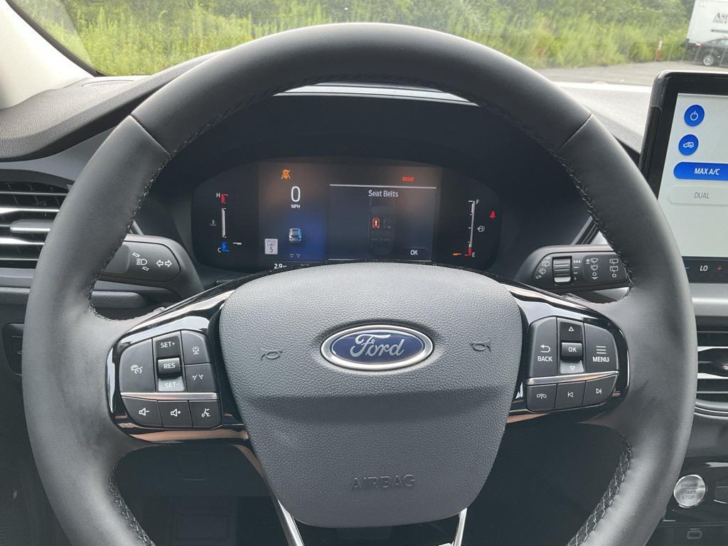 new 2025 Ford Escape car, priced at $30,047