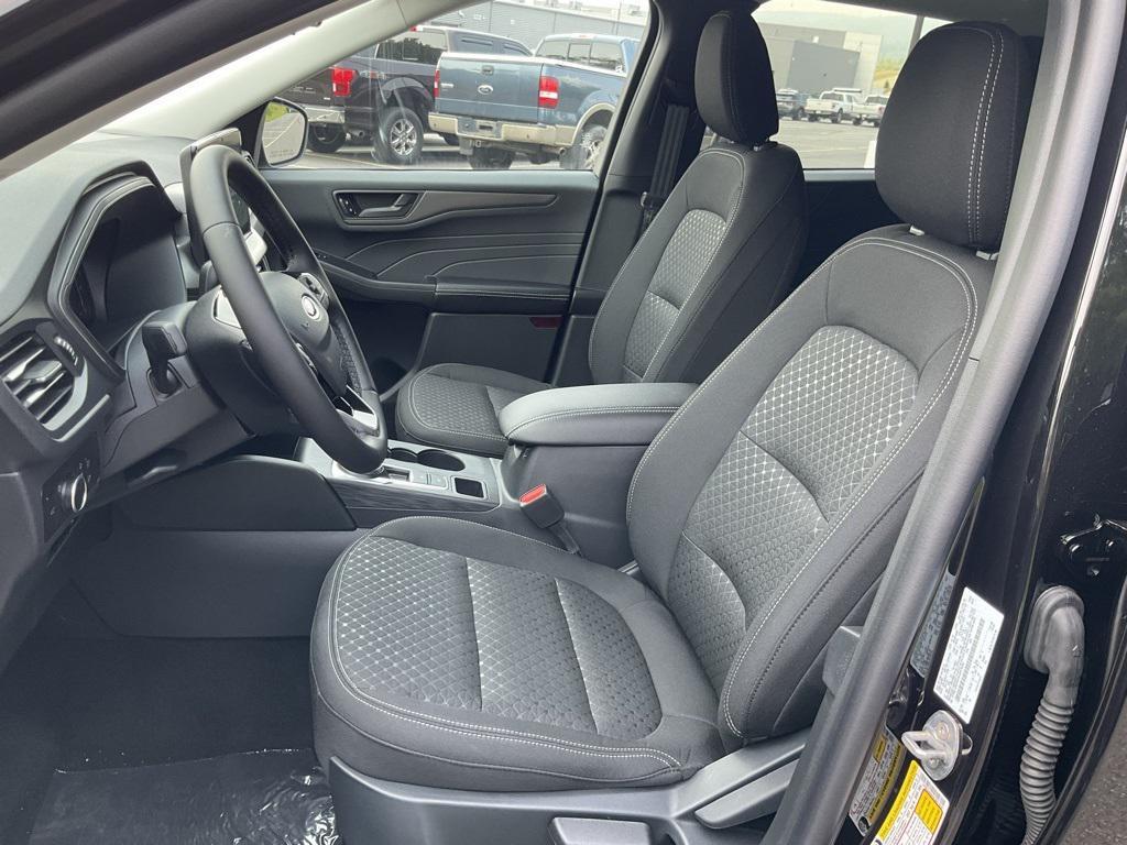 new 2025 Ford Escape car, priced at $30,047