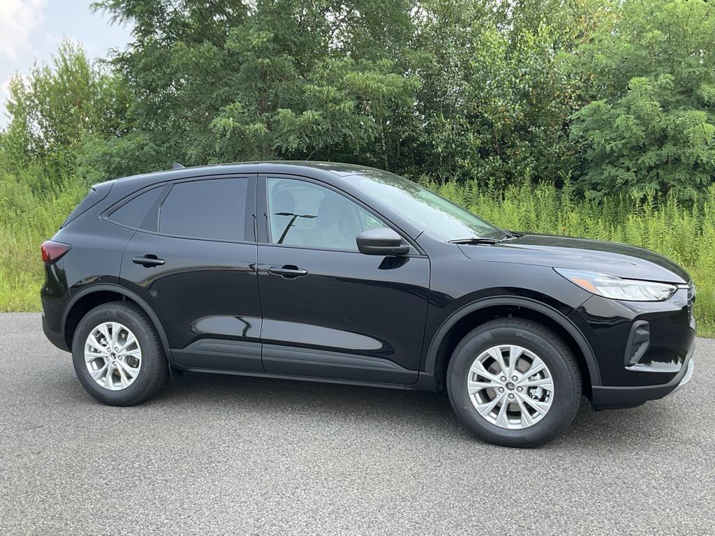 new 2025 Ford Escape car, priced at $30,047