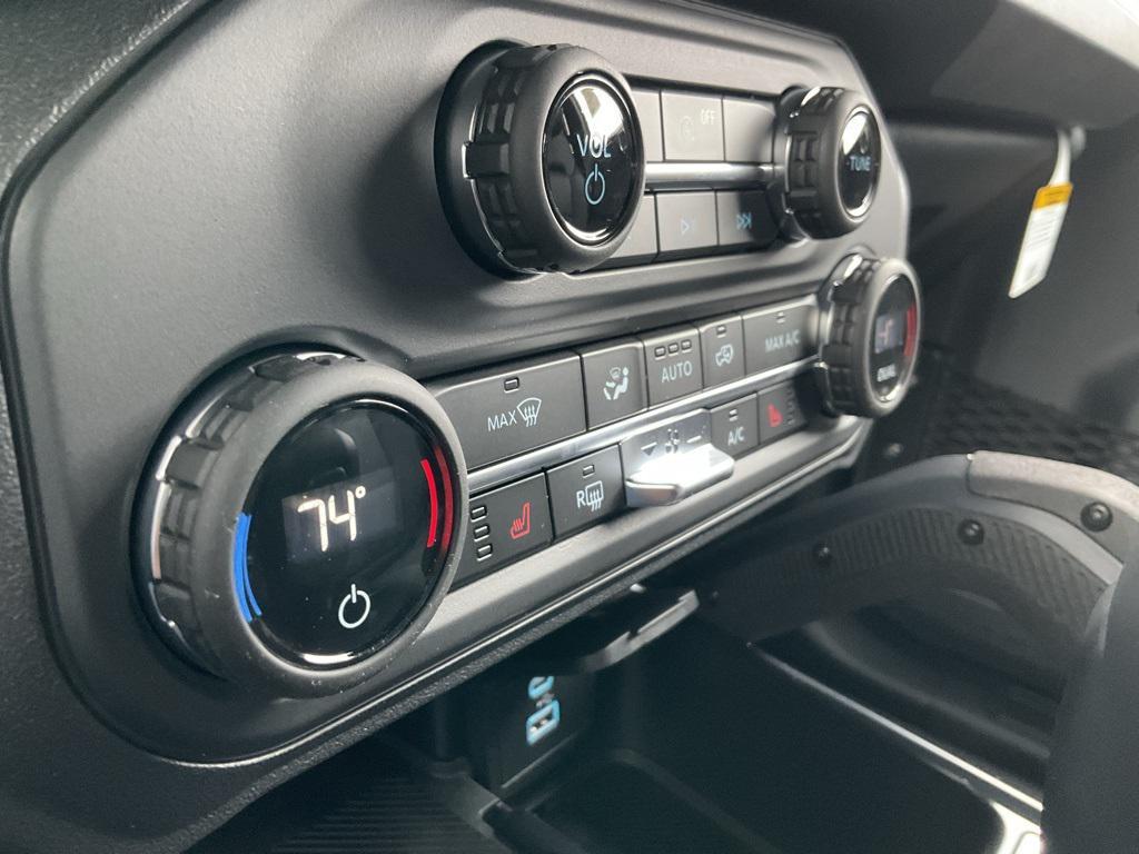 new 2025 Ford Bronco car, priced at $49,042