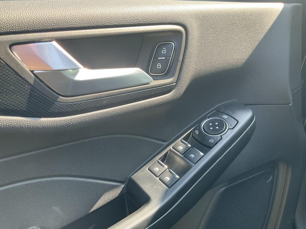 new 2025 Ford Escape car, priced at $31,046