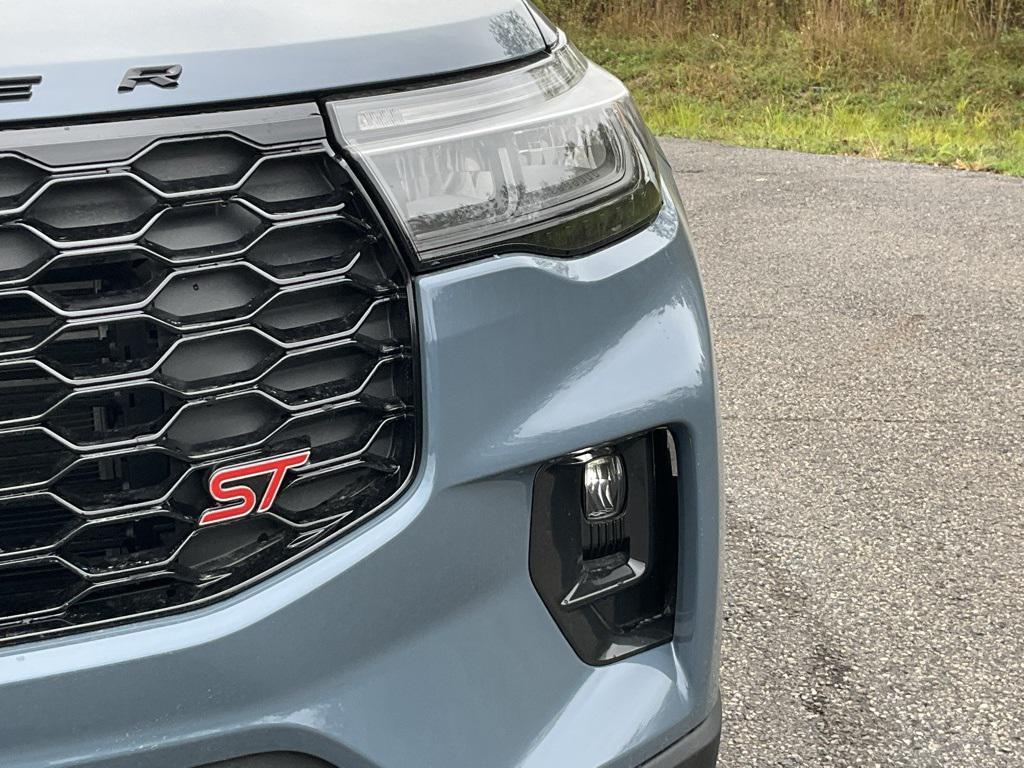 new 2025 Ford Explorer car, priced at $63,860