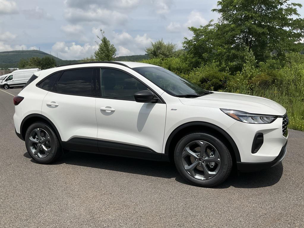 new 2025 Ford Escape car, priced at $32,352