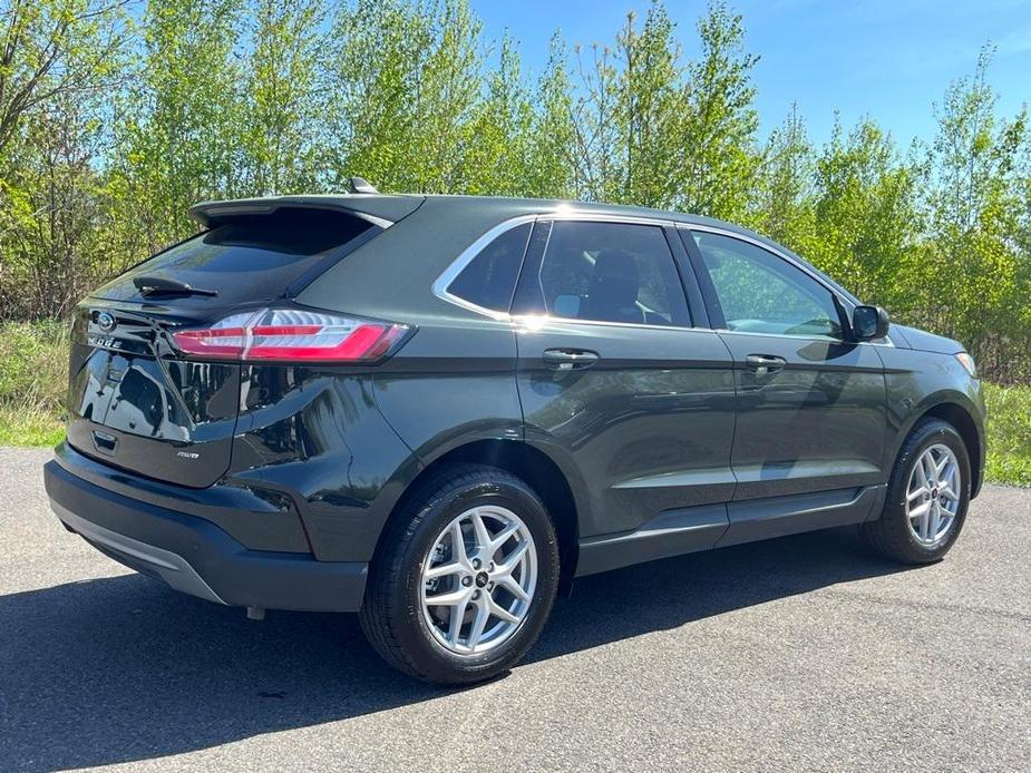 new 2024 Ford Edge car, priced at $40,975