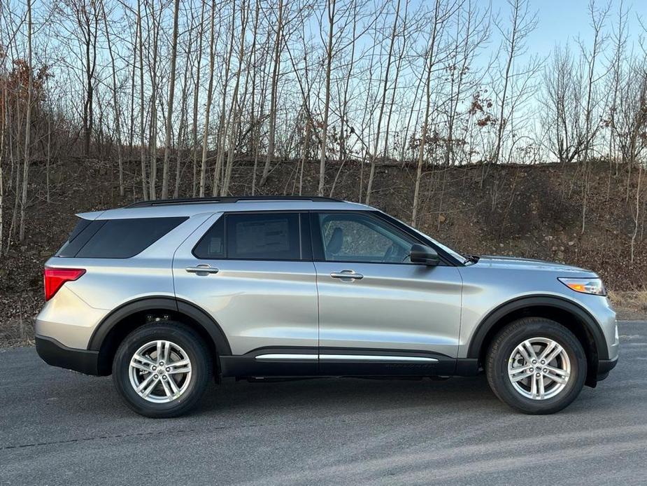new 2024 Ford Explorer car, priced at $44,885