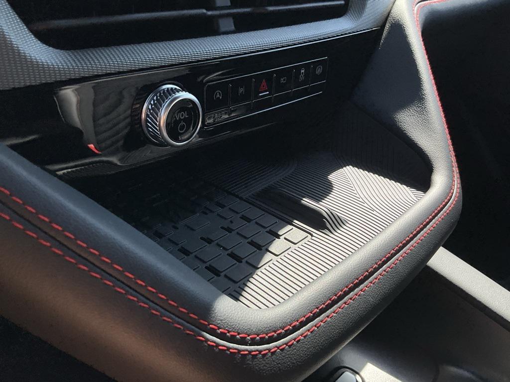 new 2025 Ford Explorer car, priced at $50,092
