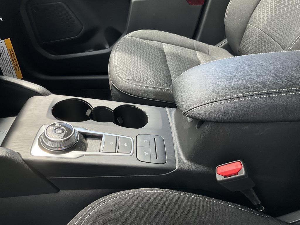 new 2025 Ford Escape car, priced at $29,040