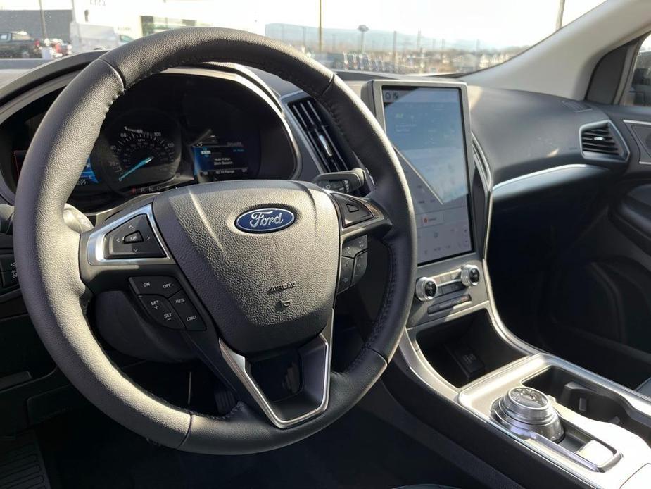 new 2024 Ford Edge car, priced at $43,405