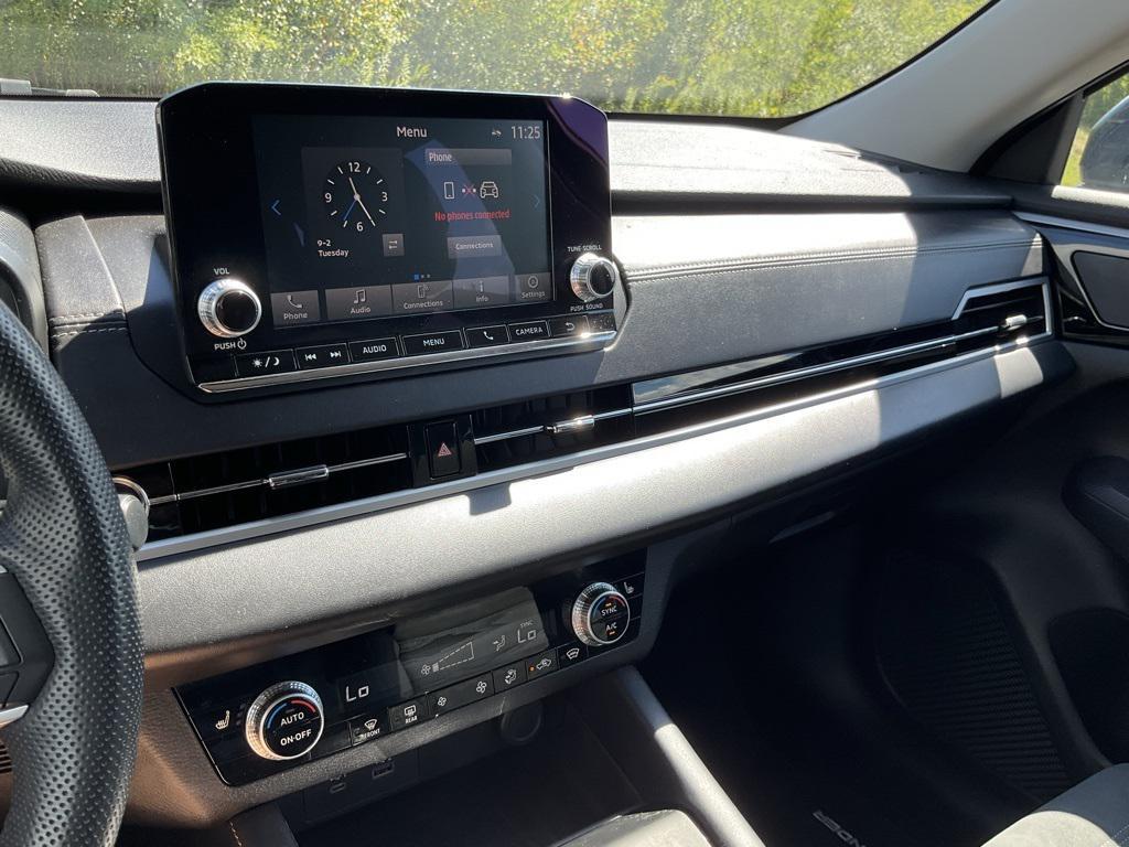 used 2023 Mitsubishi Outlander car, priced at $24,989
