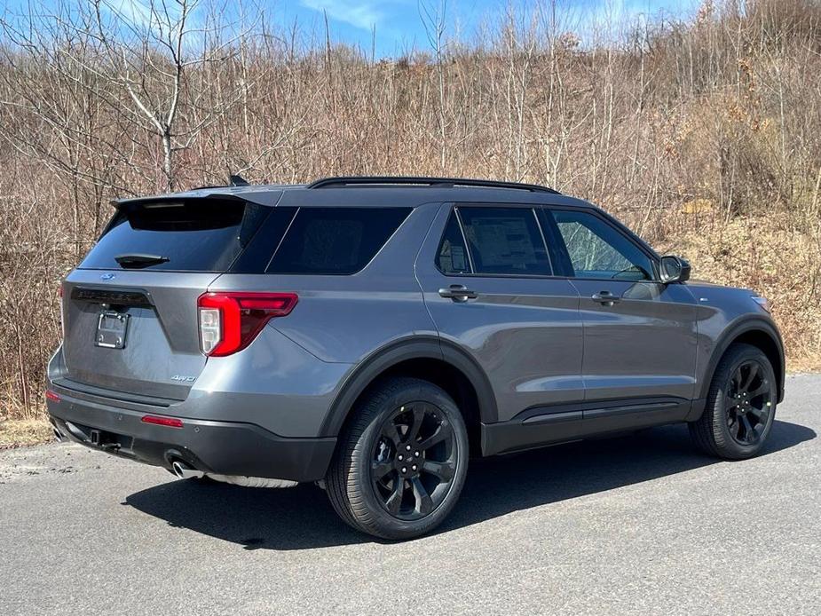 new 2024 Ford Explorer car, priced at $51,215