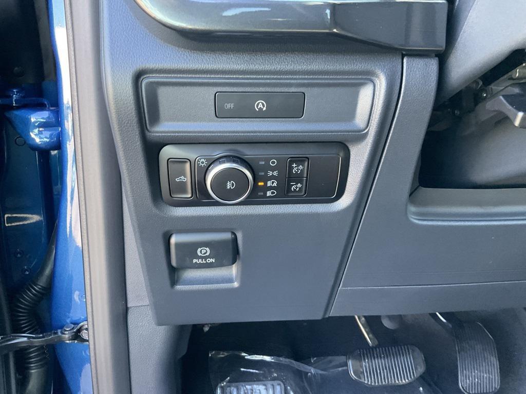 new 2025 Ford F-150 car, priced at $50,557