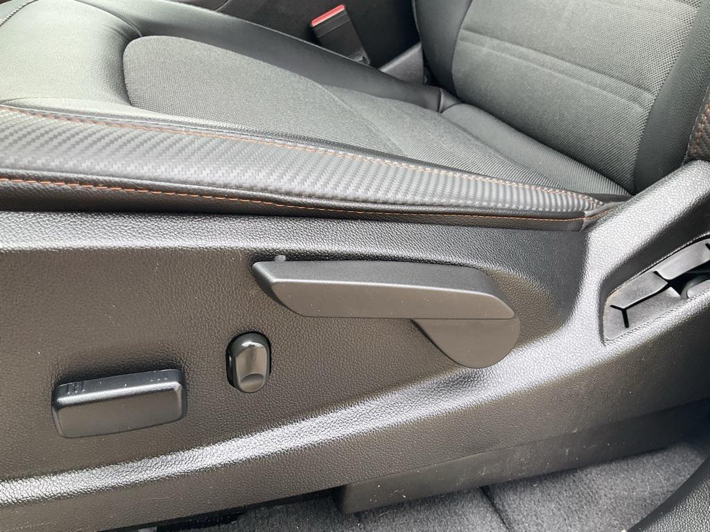 used 2022 GMC Canyon car, priced at $30,999