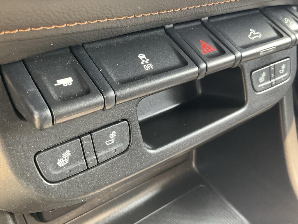 used 2022 GMC Canyon car, priced at $30,999