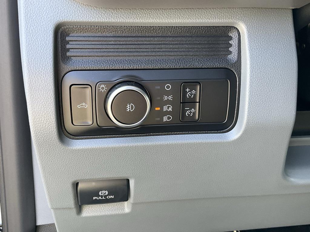new 2025 Ford F-350 car, priced at $60,025