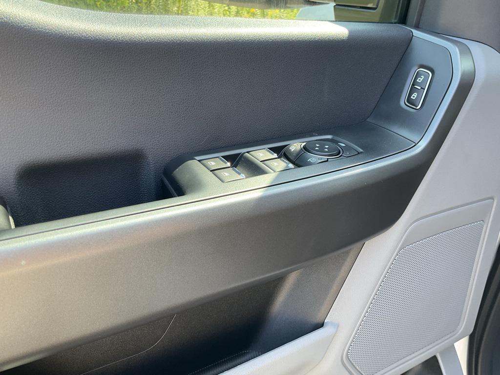 new 2025 Ford F-350 car, priced at $60,025