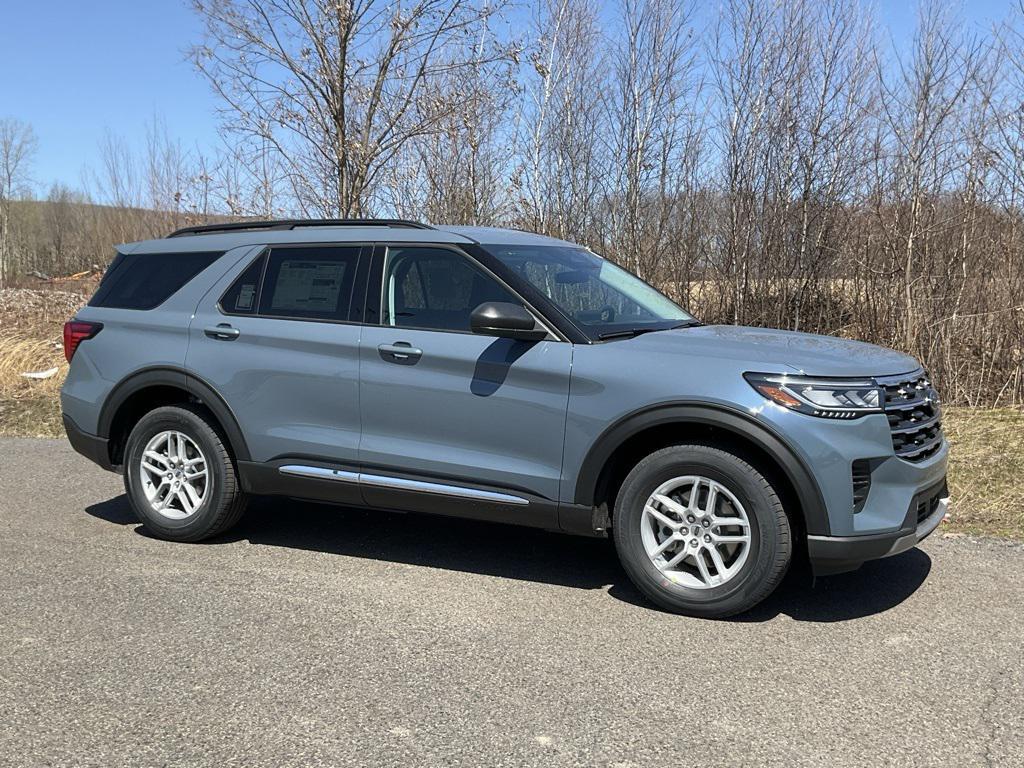 new 2025 Ford Explorer car, priced at $42,775