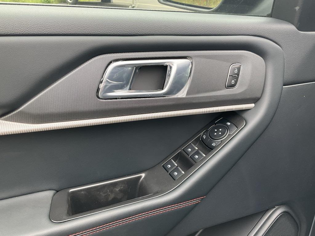 new 2025 Ford Explorer car, priced at $48,120