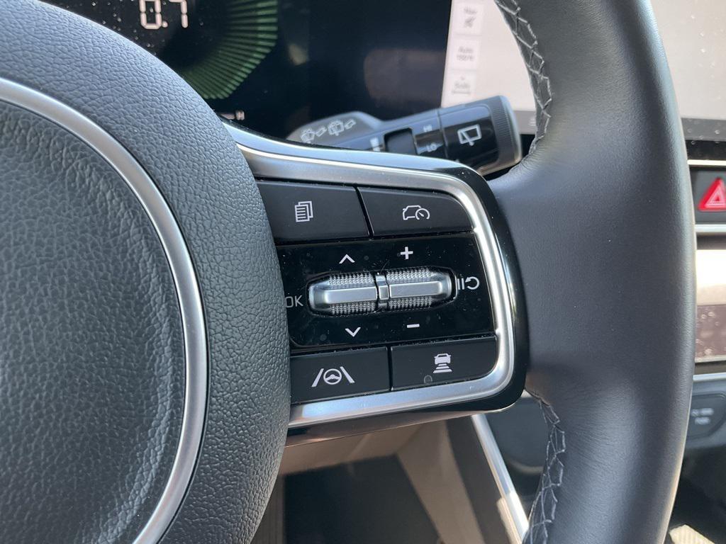 used 2025 Kia Carnival car, priced at $36,499