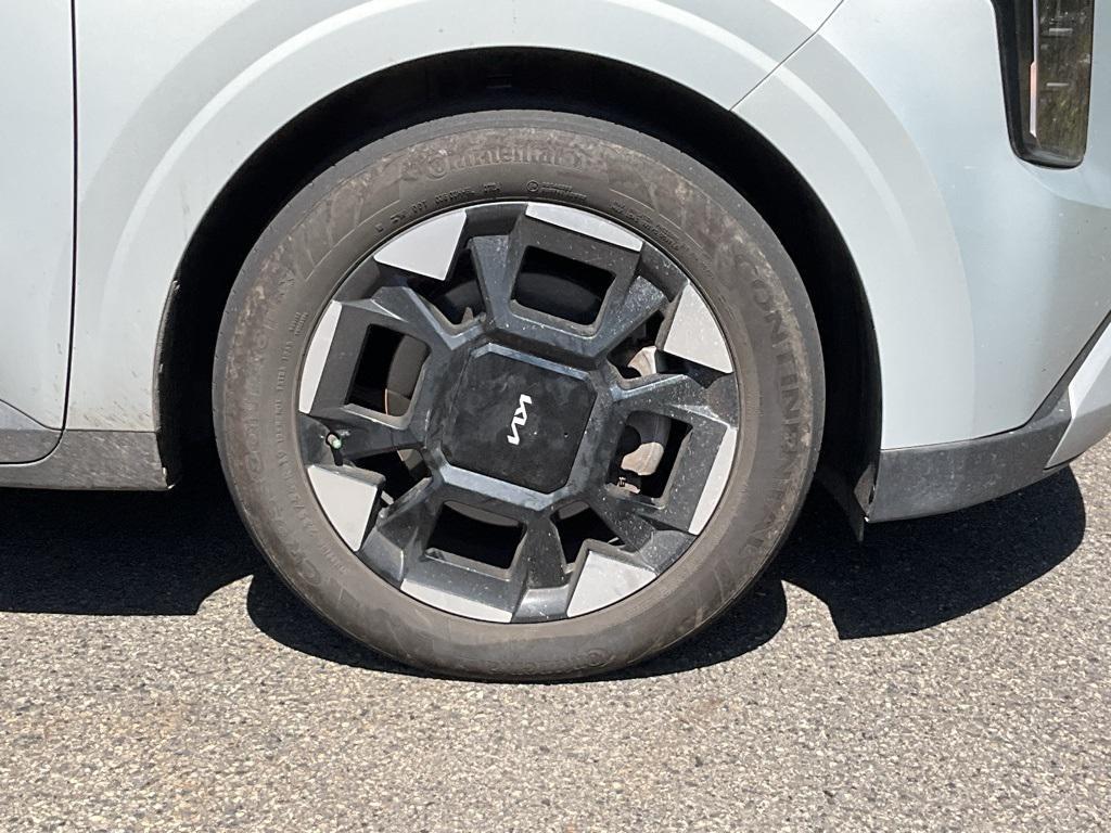used 2025 Kia Carnival car, priced at $36,499